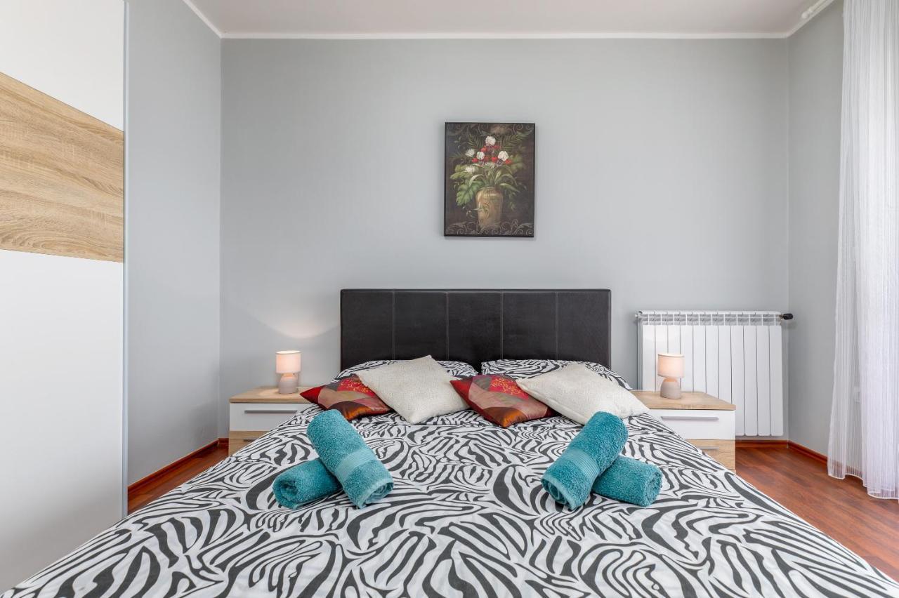 Apartman Vera Pula Exterior foto