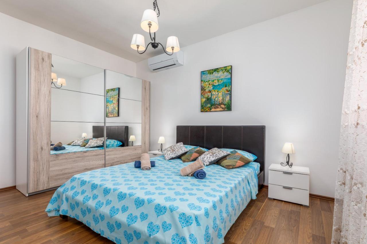 Apartman Vera Pula Exterior foto