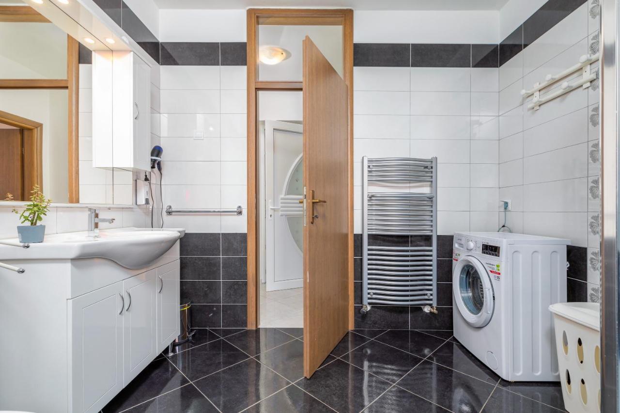 Apartman Vera Pula Exterior foto