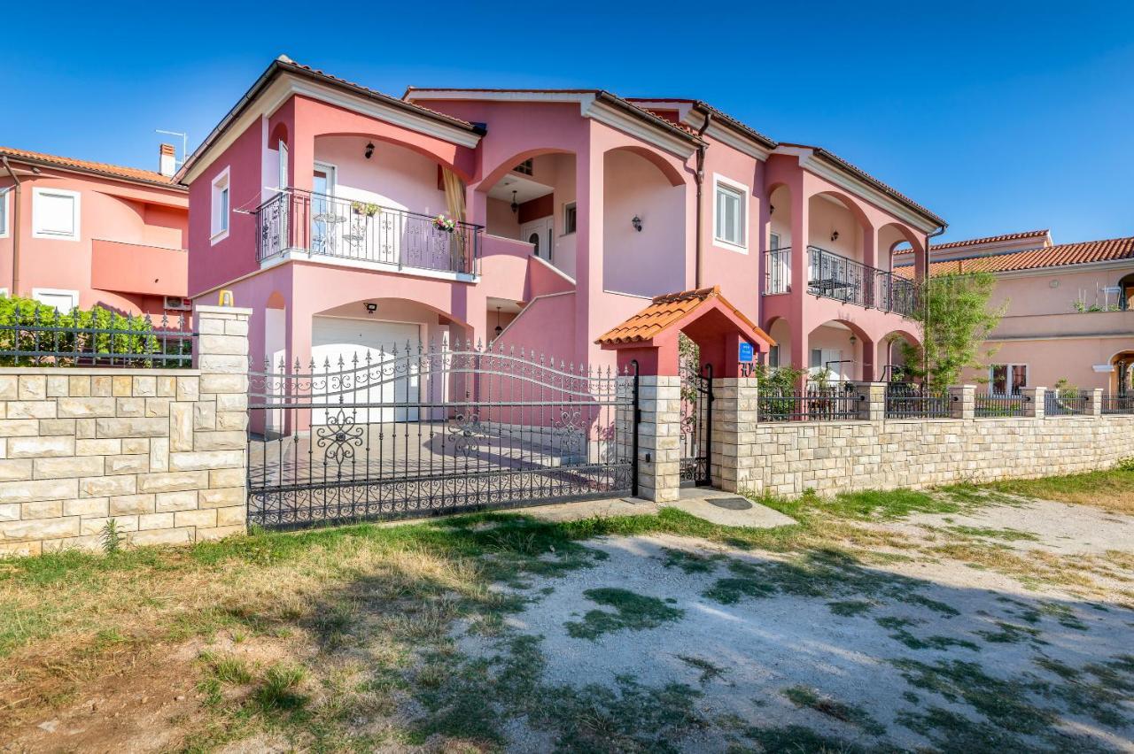 Apartman Vera Pula Exterior foto