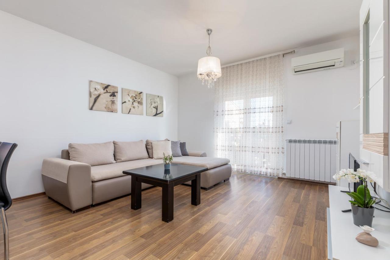 Apartman Vera Pula Exterior foto