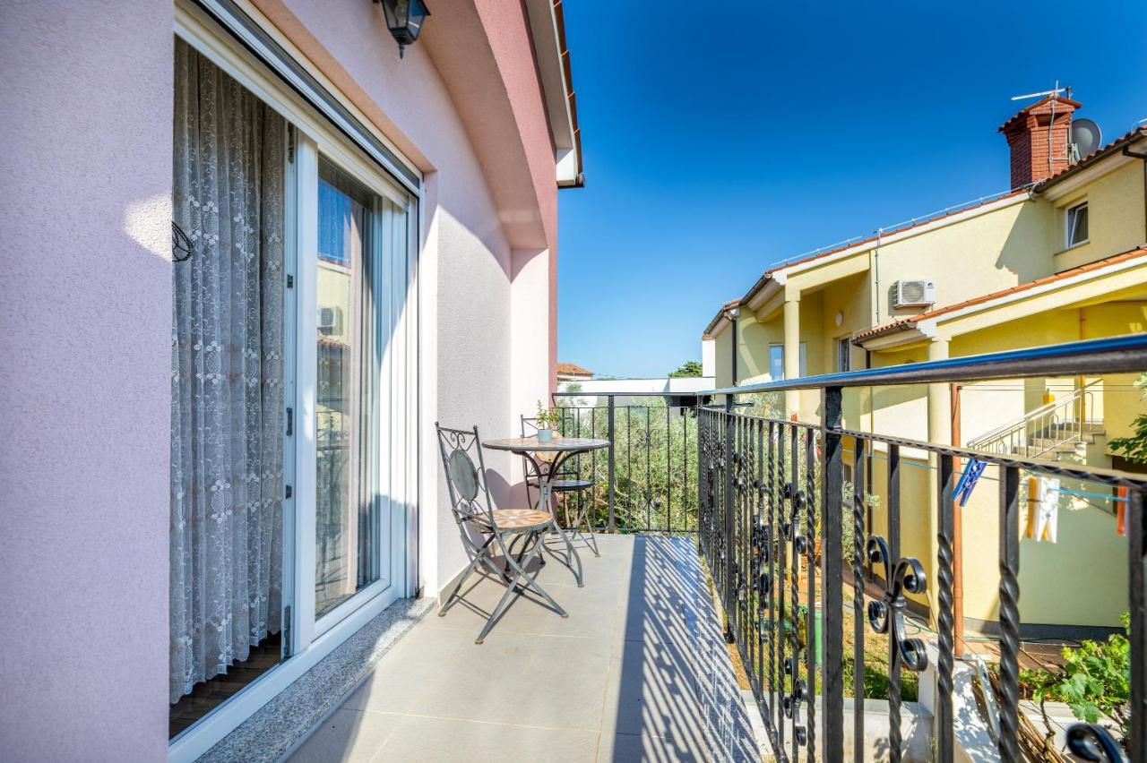 Apartman Vera Pula Exterior foto