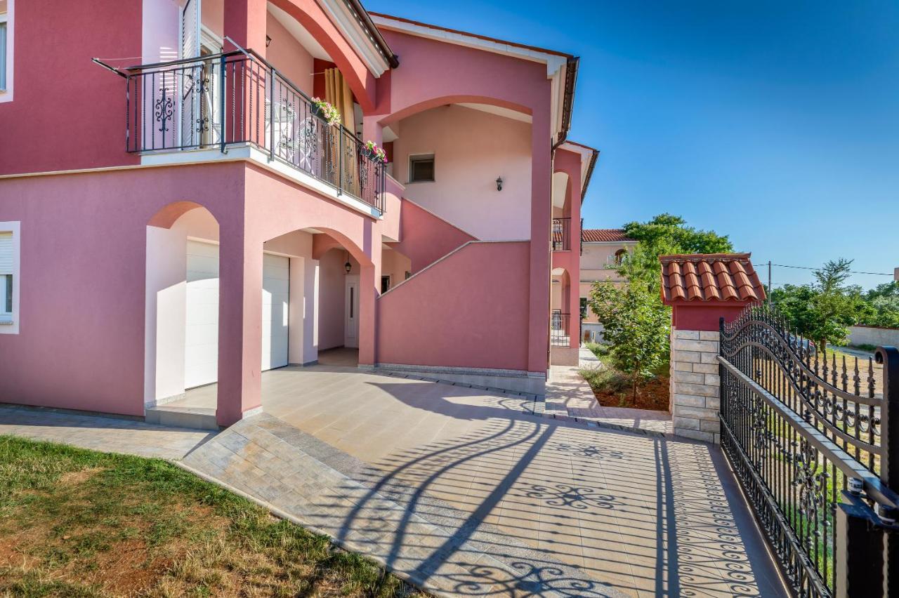 Apartman Vera Pula Exterior foto